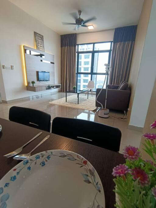 Conezion, nice view, beside ioi city mall, opposite hospital serdang, beside Uniteen&UPM, Putrajaya Esterno foto