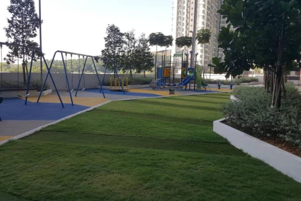 Conezion, nice view, beside ioi city mall, opposite hospital serdang, beside Uniteen&UPM, Putrajaya Esterno foto