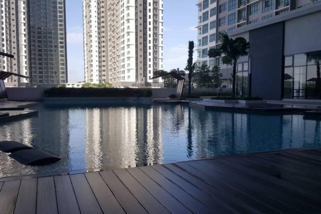 Conezion, nice view, beside ioi city mall, opposite hospital serdang, beside Uniteen&UPM, Putrajaya Esterno foto